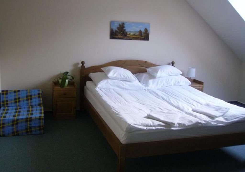 Benyei Fogado Panzio Es Etterem Bed & Breakfast Erdobenye Bagian luar foto