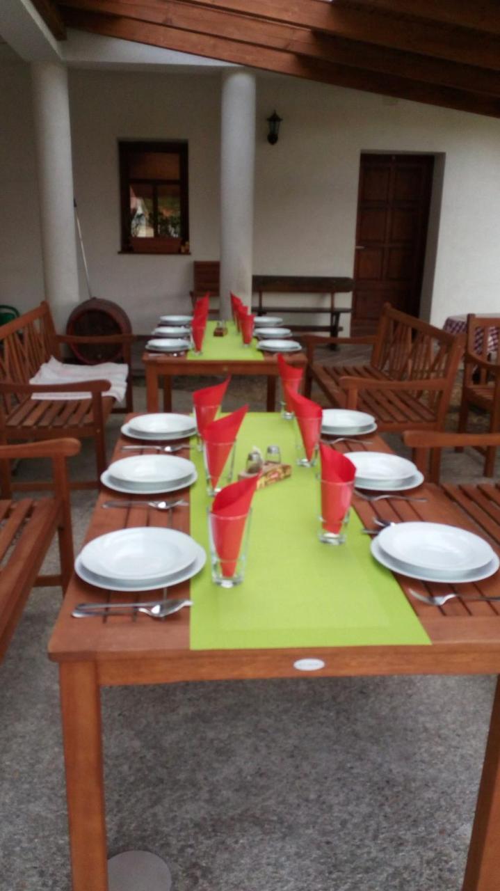 Benyei Fogado Panzio Es Etterem Bed & Breakfast Erdobenye Bagian luar foto